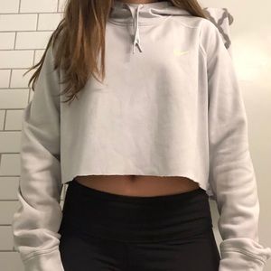 nike sport cropped hoodie